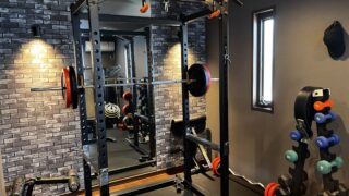 ホームジムにパワーラックは必要？初心者向けに選び方と注意点を解説