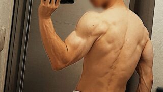 ジム不要！この背中は自宅で作った｜宅トレでもこれなら作れる。